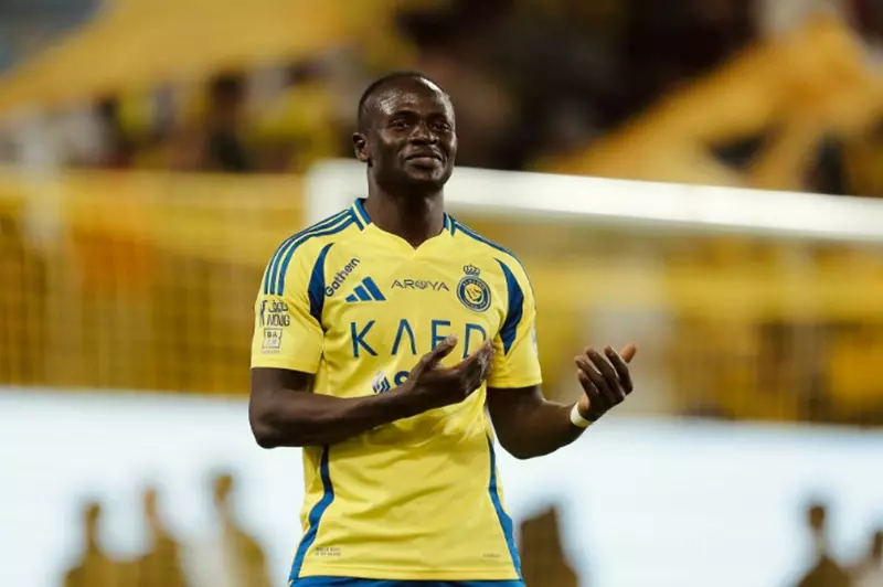 إيقاف ماني وغرامة مالية بعد طرده في مباراة الاتحاد