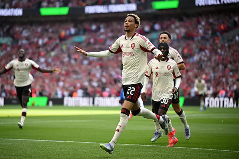 إيكيتيكي يتألق في أول مباراة رسمية مع ليفربول بتسجيل هدف مميز