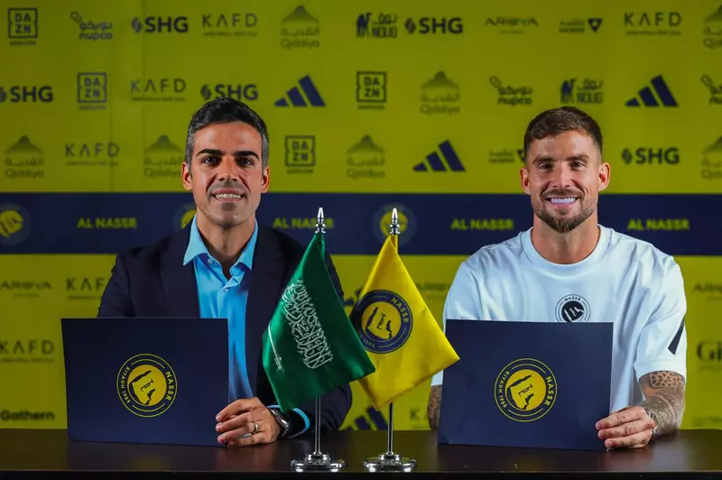 النصر يعلن صفقة إنييجو مارتينيز حتى 2026