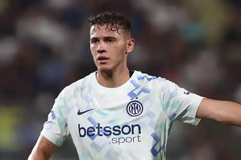 انتقال أسلاني من إنتر إلى تورينو: تفاصيل الصفقة الرسمية وتأثيرها على الفريقين