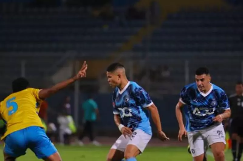 بيراميدز يحقق انتصاره القليل أمام الإسماعيلي في مواجهة مثيرة بالبطاقات الحمراء