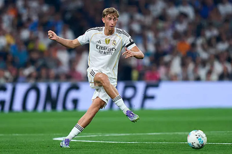 تشابي ألونسو: إعادة اختراع زيدان في تكتيك دفاع ريال مدريد