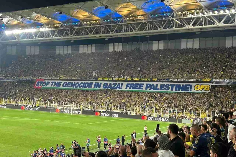 تضامن الجماهير الرياضية: فنربخشة تتبنى قضية فلسطين