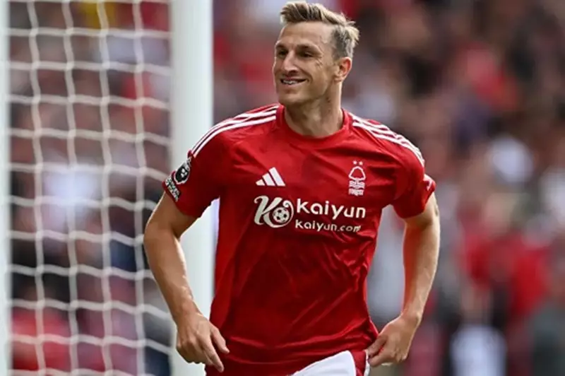 فانتازي يلا كورة: تأثير ارتفاع سعر كريس وود على استراتيجيات اللاعبين