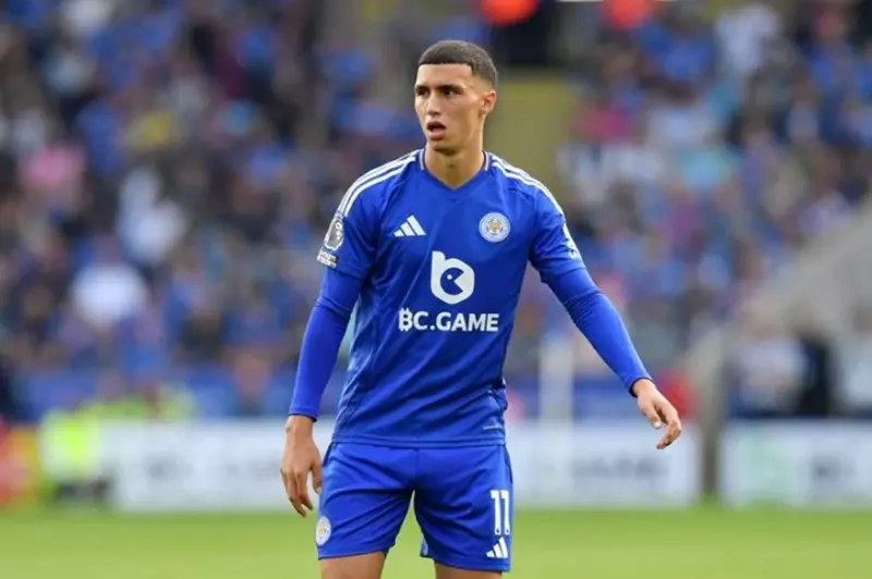 ليستر سيتي يتمسك ببلال الخنوس ويرفض عرض كريستال بالاس الجديد