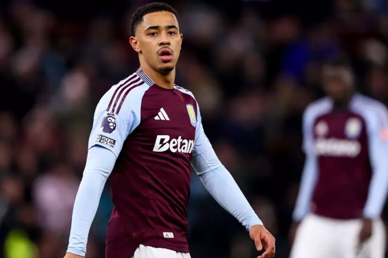 نيوكاسل يتعاقد مع نجم أستون فيلا لتعزيز صفوفه