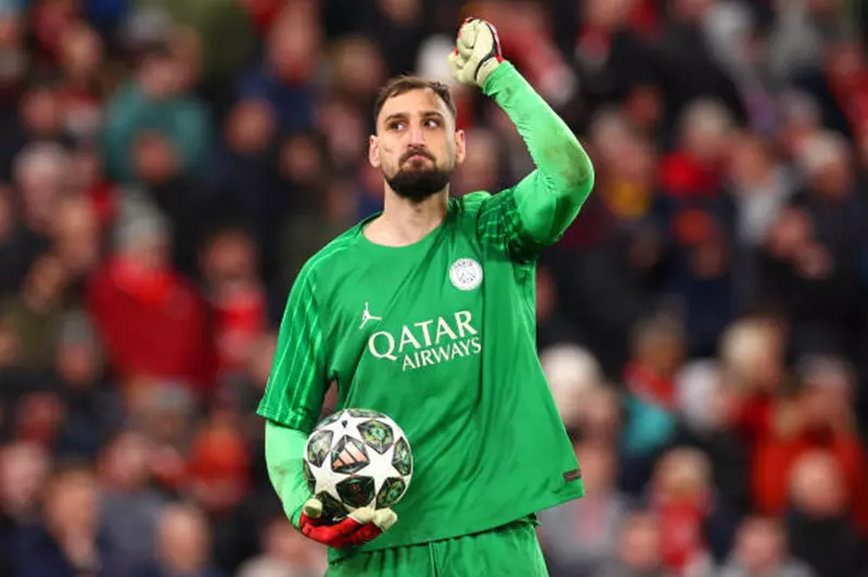 هل دوناروما هو المفتاح لحل أزمة حراسة مرمى مانشستر سيتي؟