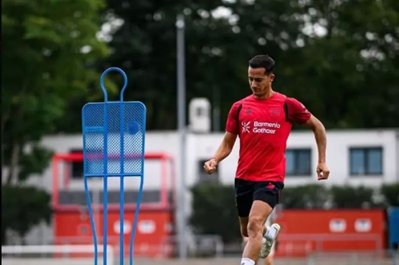 فاسكيز: ألونسو نصحني بالانتقال إلى ليفركوزن