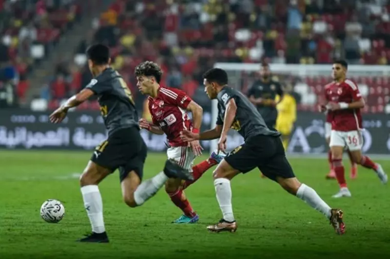 5 مشاهد تمهد لموقعة مشتعلة بين الأهلي وسيراميكا (فيديو)